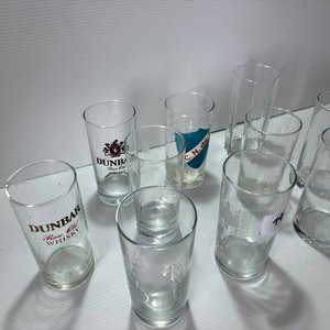 Lote de 10 Vasos Altos de Vidrio con Diseños Variados - imagen 3