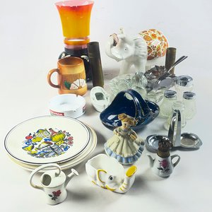 Lote de Ceniceros, Figuras Decorativas, Florero y Jarra - imagen 1
