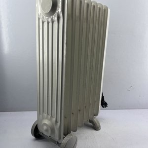 Estufa Eléctrica Ufesa Blanca con Ruedas - imagen 4