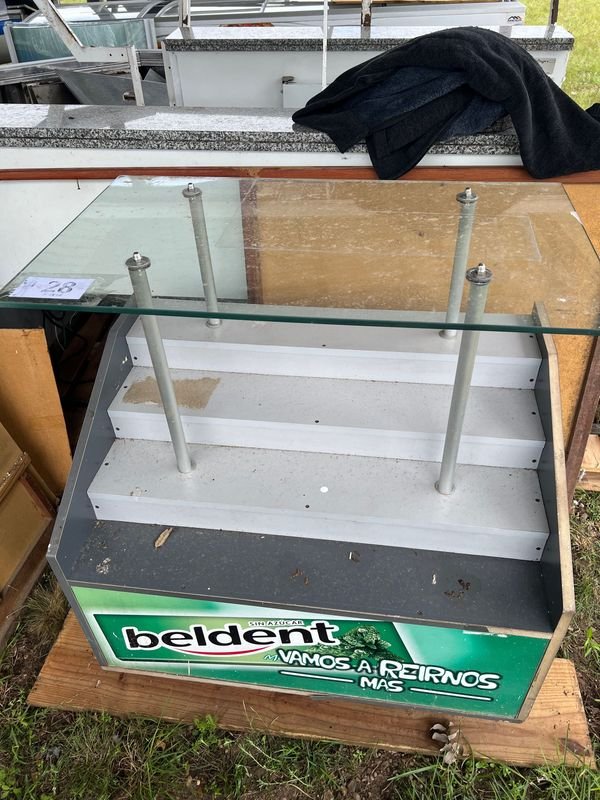 Mostrador Caramelera Beldent con Exhibidor de Vidrio