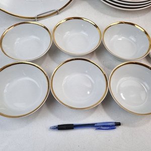 Juego de Vajilla Porcelana Olmos Blanca con Detalles Dorados - 19 Piezas - imagen 4