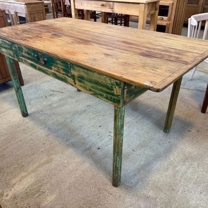 Lote anterior: Mesa de campo primitiva en pino brasil c/ 1 cajon patas laqueadas 1,56 x 0,80 x 0,78 alto