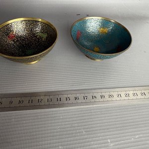 Par de Cuencos de Bronce con Esmalte Decorado - imagen 4