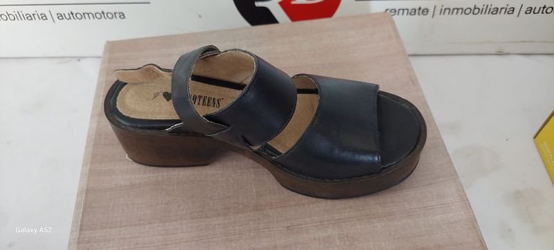 Zapatos de cuero en buen estado - imagen 3