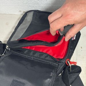 Lote de Bolsos, Maletines y Mochilas Negras Variadas - imagen 9