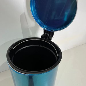 Papelera Metálica Azul con Pedal y Tapa, 20 Litros, 45cm Alto - imagen 4