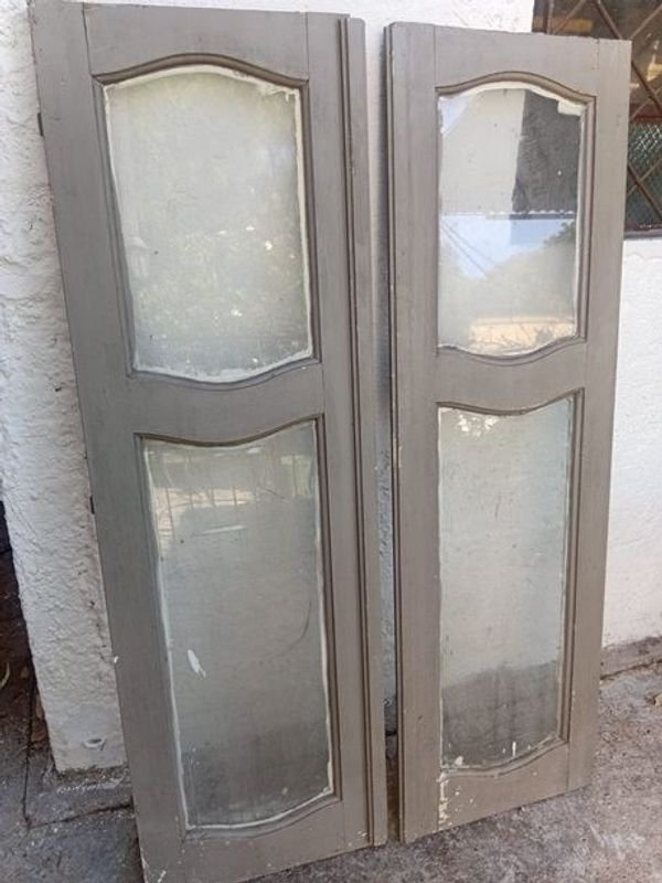 Lote anterior: Ventanas antiguas de madera con vidrio