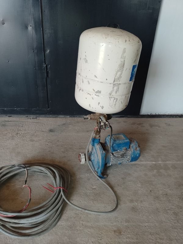 Bomba de agua monofásica con tanque presurizador - imagen 3