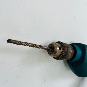 Taladro Makita Eléctrico con Mecha - imagen 2