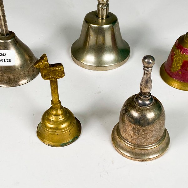 Cinco campanillas de metal y bronce para decoración - imagen 2