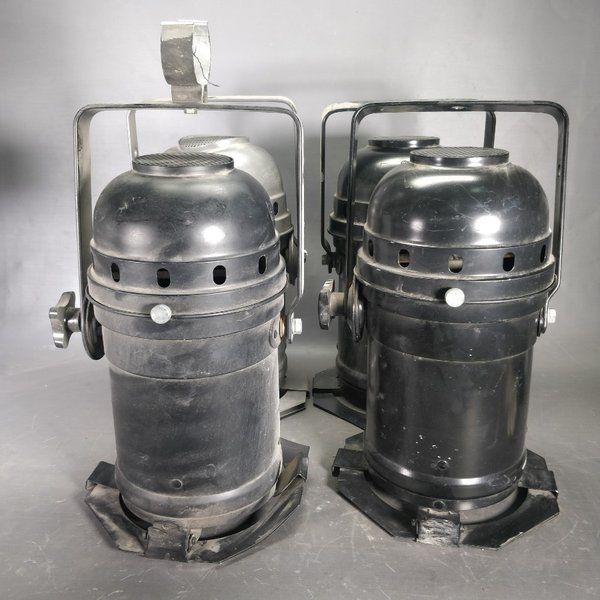 Lote de 4 Tachos Reflectores Vintage Sin Lámparas - imagen 1