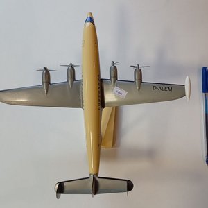 Maqueta Avión Lockheed L1049 Super Constellation Lufthansa Escala 1/144 - imagen 5