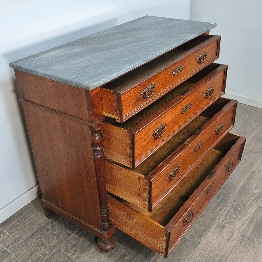 Muebles de Madera con Tapas de Mármol y Decoración Orfebre - imagen 13