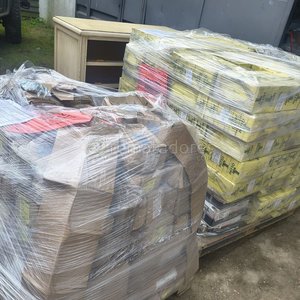 Lote siguiente: Lote de Cajas Selladas con Productos Varios