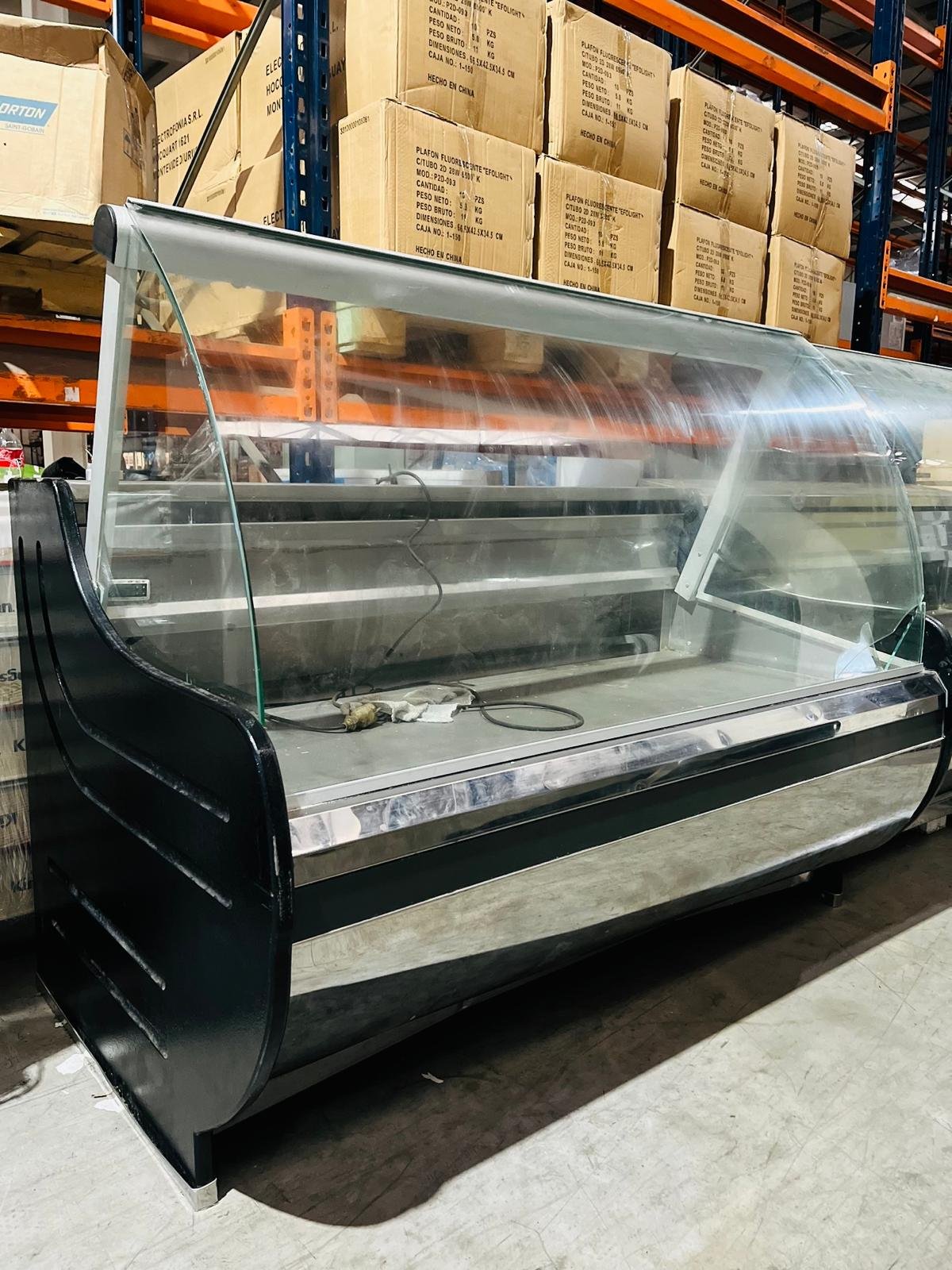 Vitrina Refrigerada para Carnicería 1.5m con Vidrio Roto