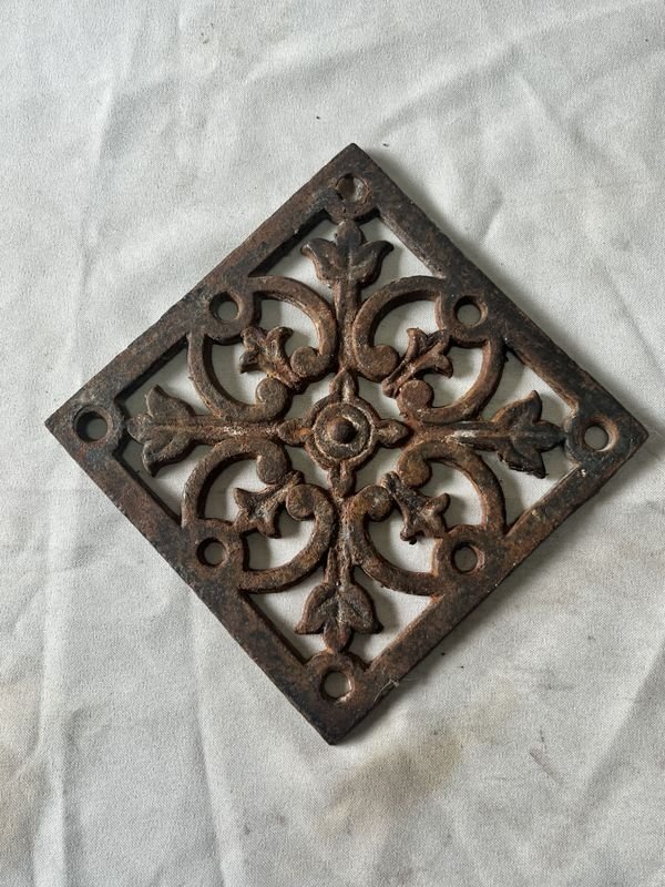 Item 884390 - Image 0