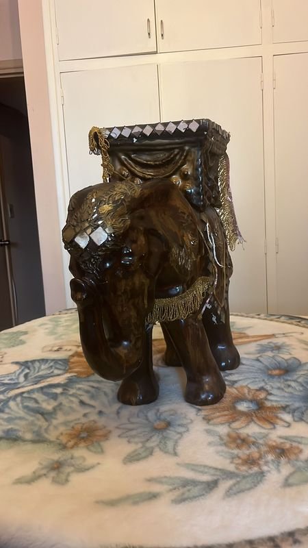 Pedestal con forma de elefante decorativo - imagen 5