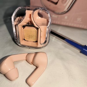 Auriculares Inalámbricos Rosados Ultra Pods Max con Bluetooth y Pantalla LED - imagen 3