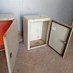 3 Tableros Eléctricos Metálicos Grandes y 1 de 40x40cm - imagen 6