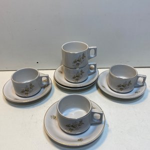 Lote Vajilla Porcelana OLMOS Hojas Doradas: Platos, Tazas y Fuentes - imagen 10