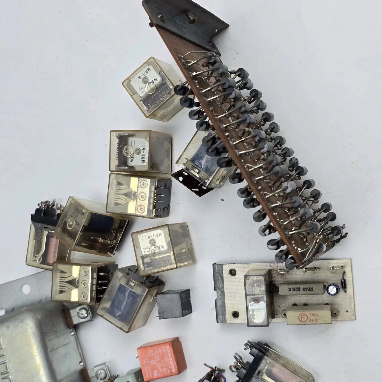 Item lote-10-relei-varios - Image 3