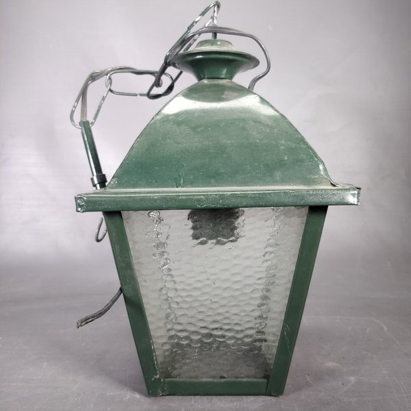 Farol Verde Metálico con Cadena y Vidrios Fantasía - imagen 1