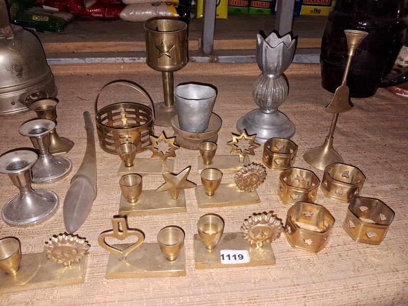 Gran lote de artículos decorativos antiguos de bronce - imagen 3