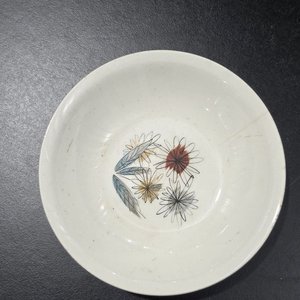 Lote de Platos Decorativos Coleccionables con Diseños Variados - imagen 11