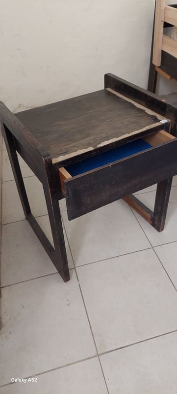 Mesa de luz de 1 cajón para hogar - imagen 4