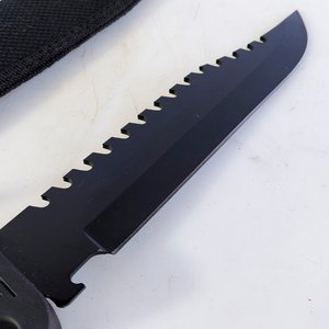Cuchillo de Caza Negro con Funda y Rompevidrios - imagen 3