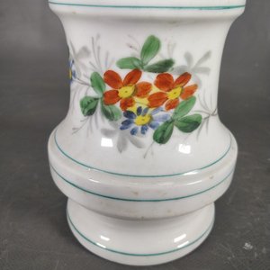 Lámpara a queroseno antigua con decoración floral - imagen 5