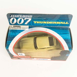 Auto Aston Martin DB5 de James Bond escala 1/36 colecci{on CORGI en su caja original - imagen 2