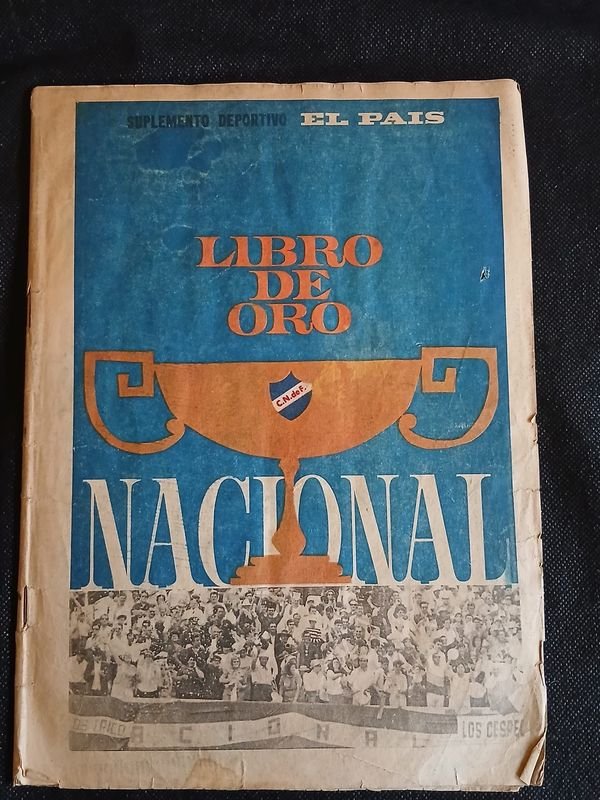 Álbum "Libro de Oro de Nacional" Completo con Figuras y Cupón Oficial