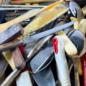 Lote Variado de Utensilios de Cocina: Tenedores, Cucharas y Más - imagen 3