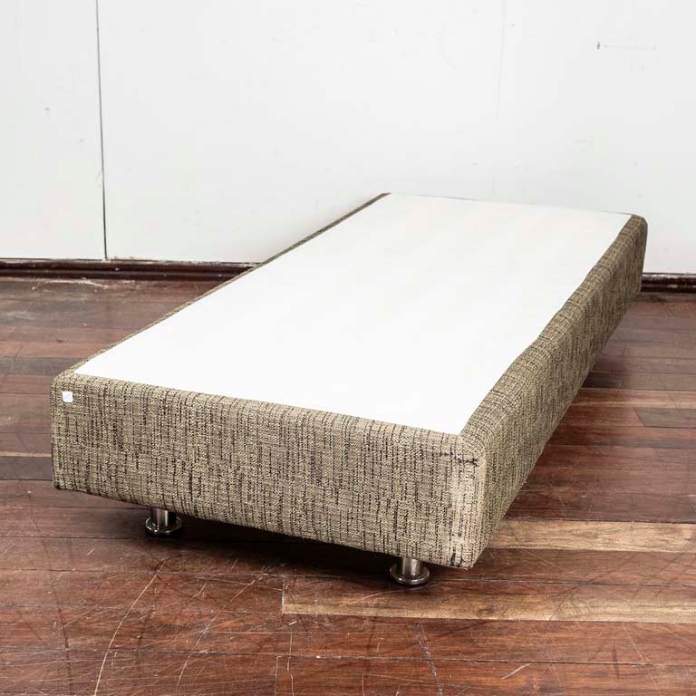 Item 2113900 - Image 0