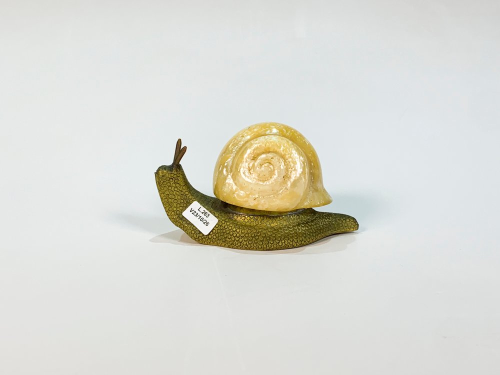 Caracol Decorativo en Bronce y Pasta