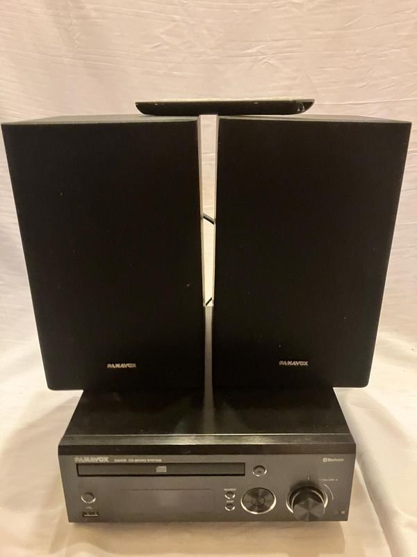 Minicomponente Panavox con CD, USB, Bluetooth y Control Remoto
