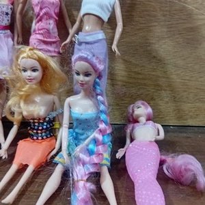 Lote de 9 Muñecas Estilo Barbie y Sirena - imagen 9