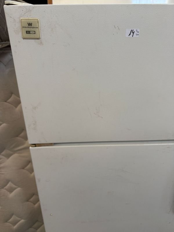 Heladera White Westinghouse con Freezer Frío Seco