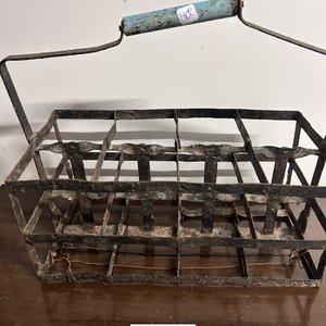 Casillero Metálico Vintage para Botellas - imagen 2