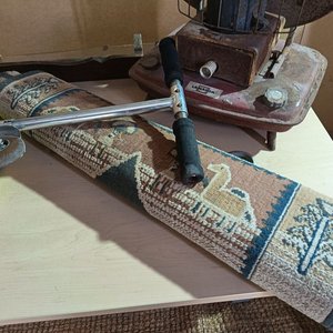 Lote de Calefactor Antiguo, Monopatín y Alfombra - imagen 2