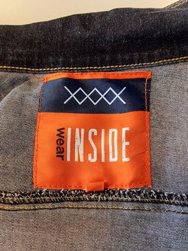 Camisa de jeans bordada marca WEAR INSIDE según grifa talle XL - imagen 4
