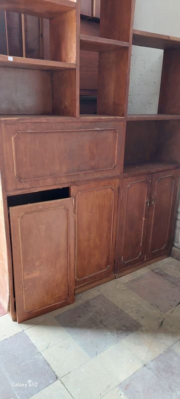 Mueble divisorio de living en madera - imagen 4