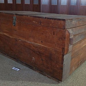 Baúl Antiguo de Madera con Tapa Abatible y Compartimientos - imagen 2