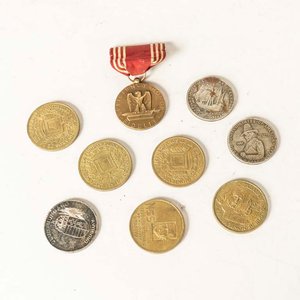 Lote siguiente: Lote de Monedas y Medallas Conmemorativas