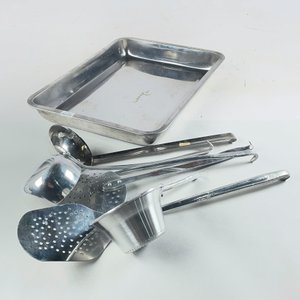 Lote anterior: Set de 7 Utensilios de Cocina: Fuente, Espumadera y Cucharón