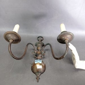 Aplique de Pared Holandés de Bronce Macizo con Dos Luces - imagen 3