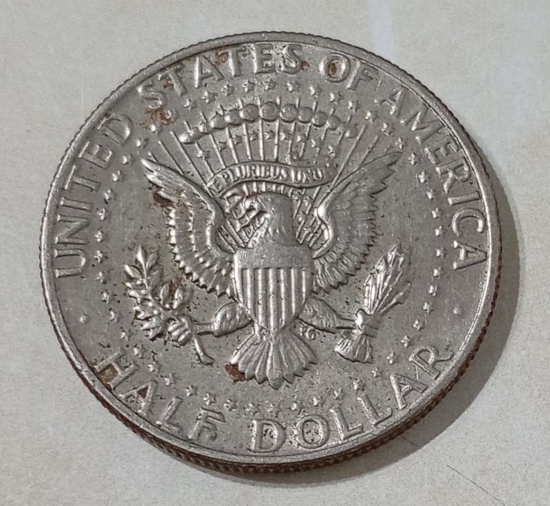 Moneda estadounidense de medio dólar J. Fitzgerald Kennedy de 1980 - imagen 2