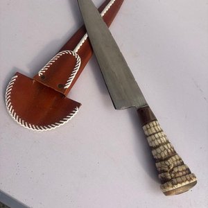 Cuchillo Artesanal Cola de Tatú con Funda de Cuero - imagen 3