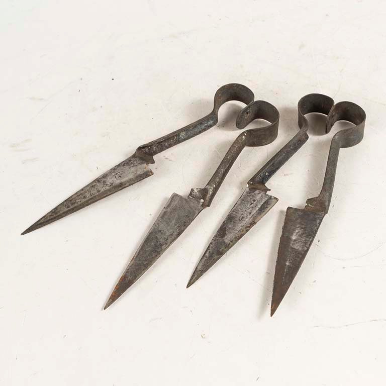 Lote siguiente: Tijeras de esquilar de metal negro